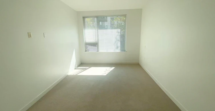 110-9250 University High Street, Burnaby, BC, V5A 0B3 - 9