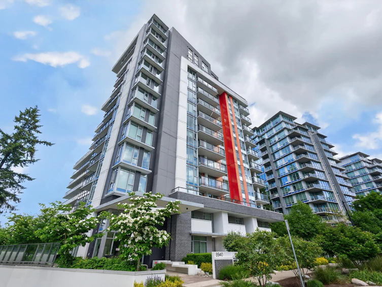 1103-8940 University Crescent, Burnaby, BC, V5A 0E7