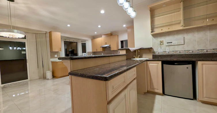 8580 Mowbray Road, Richmond, BC, V7A 2B7 - 5