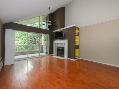 309-932 Robinson Street - 3