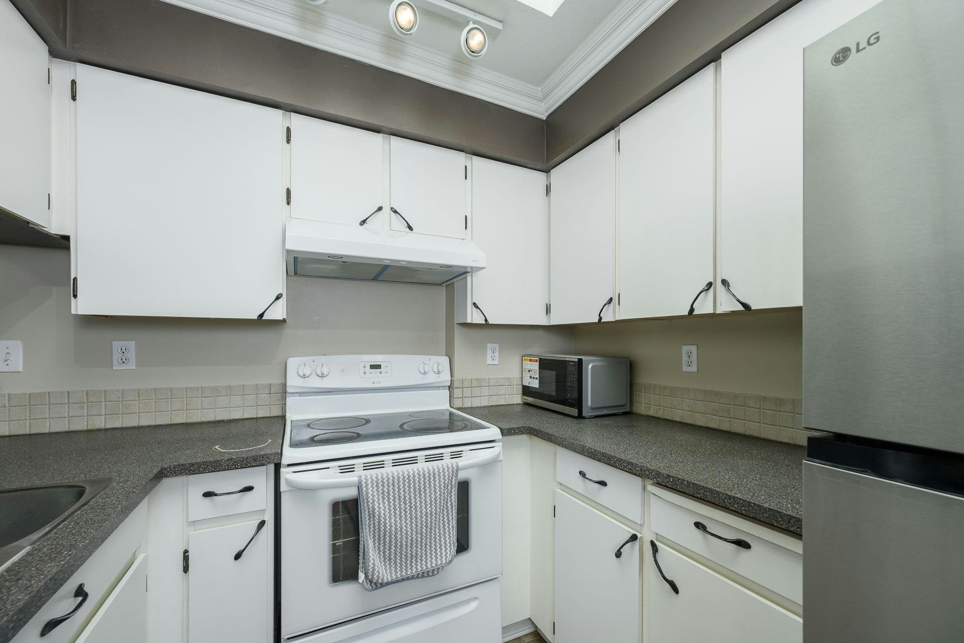 309-932 Robinson Street, Coquitlam, BC, V3J 7R8 - 12