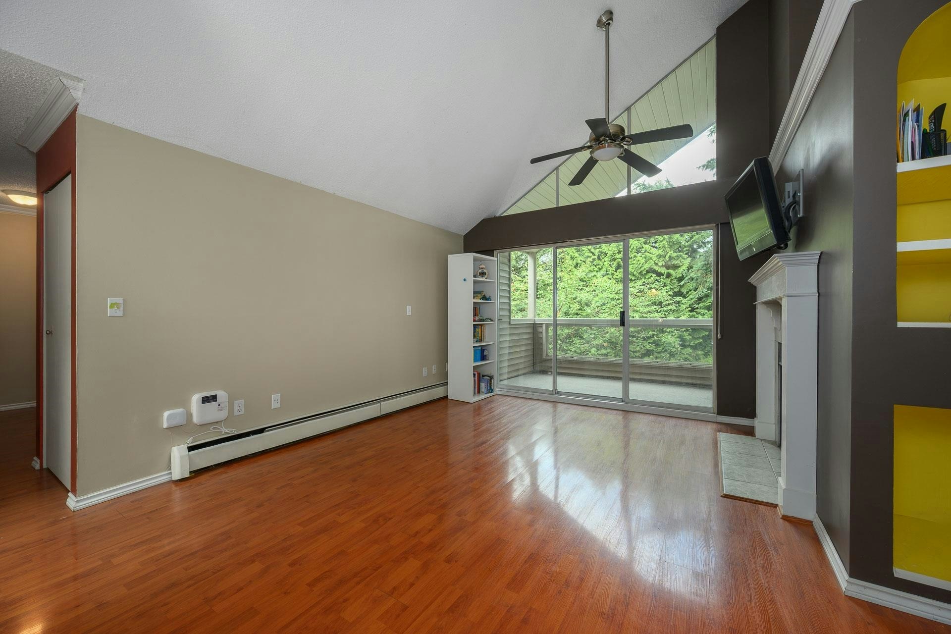 309-932 Robinson Street - 5
