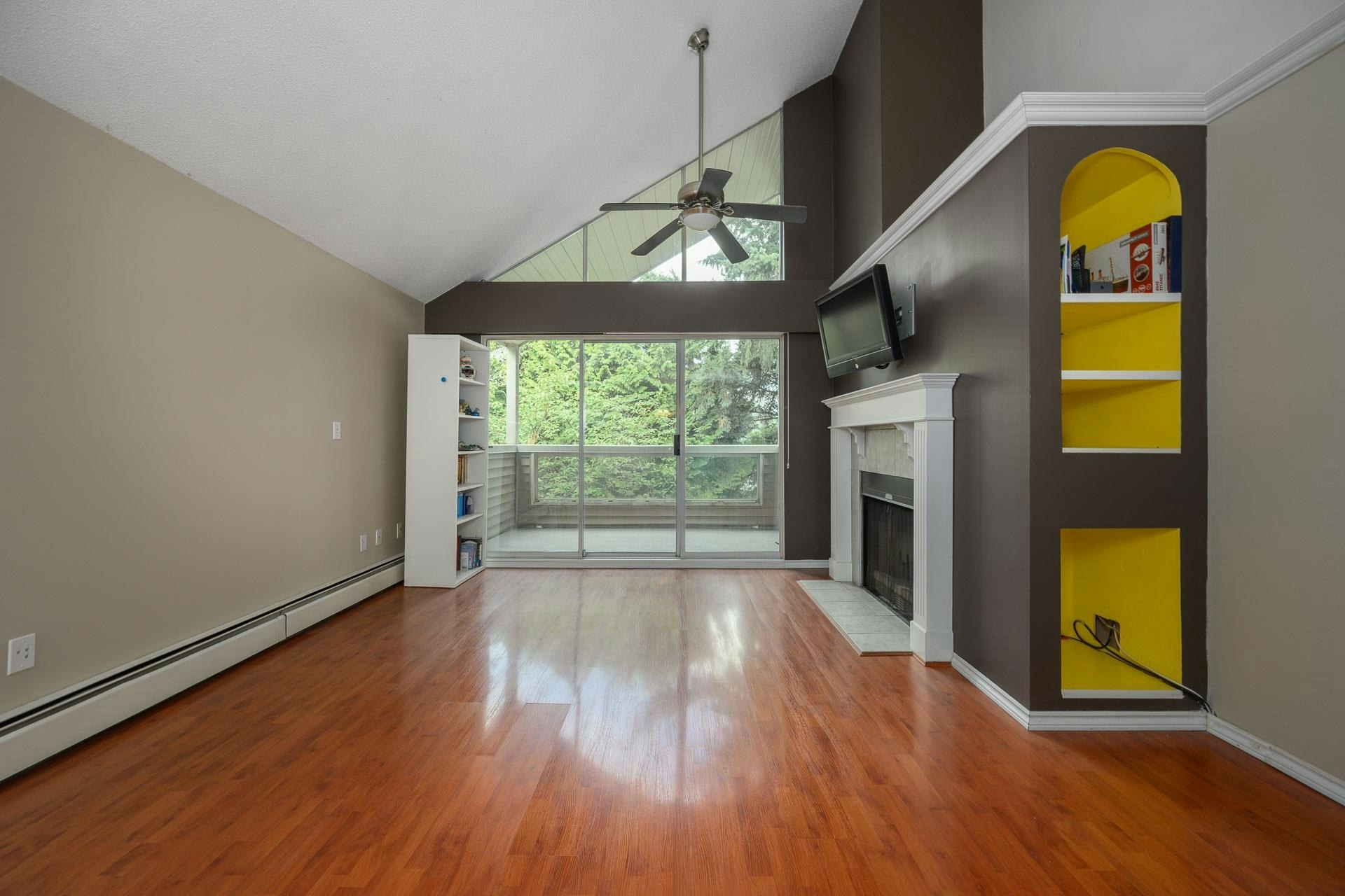309-932 Robinson Street - 4
