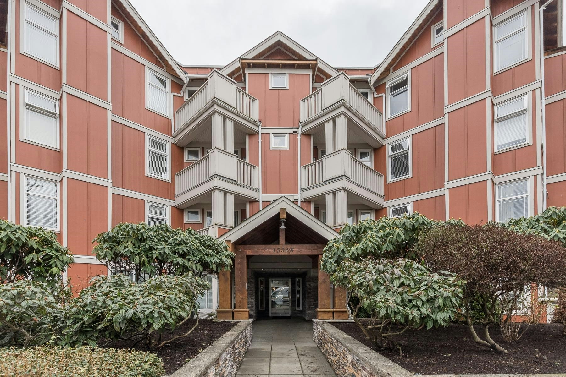 307-15368 16a Avenue, Surrey, BC, V4A 1S9