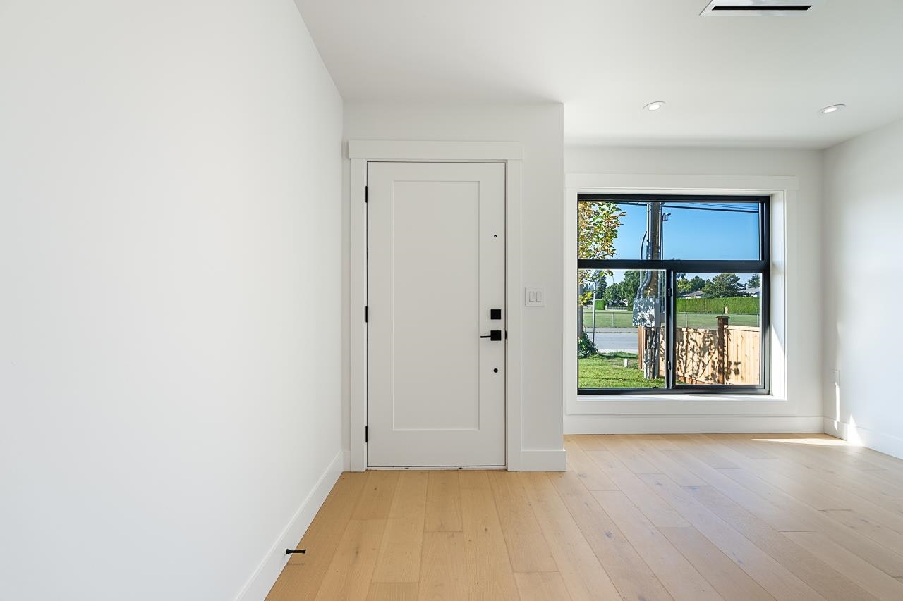 4943 44 Avenue - 4