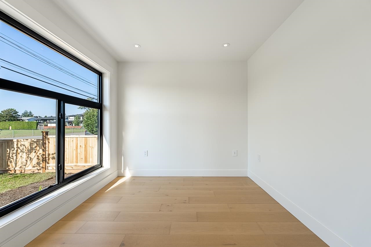 4943 44 Avenue - 3