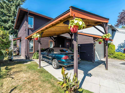 7385 129 Street - 3