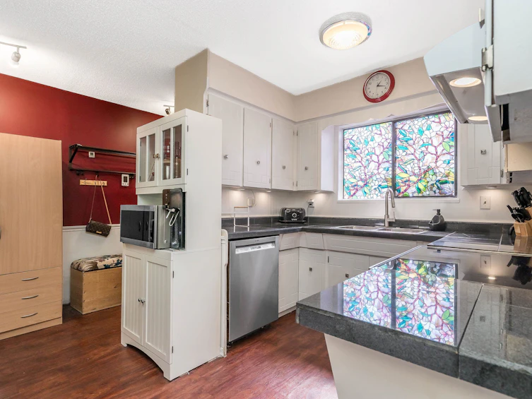 7385 129 Street, Surrey, BC, V3W 7B8 - 7