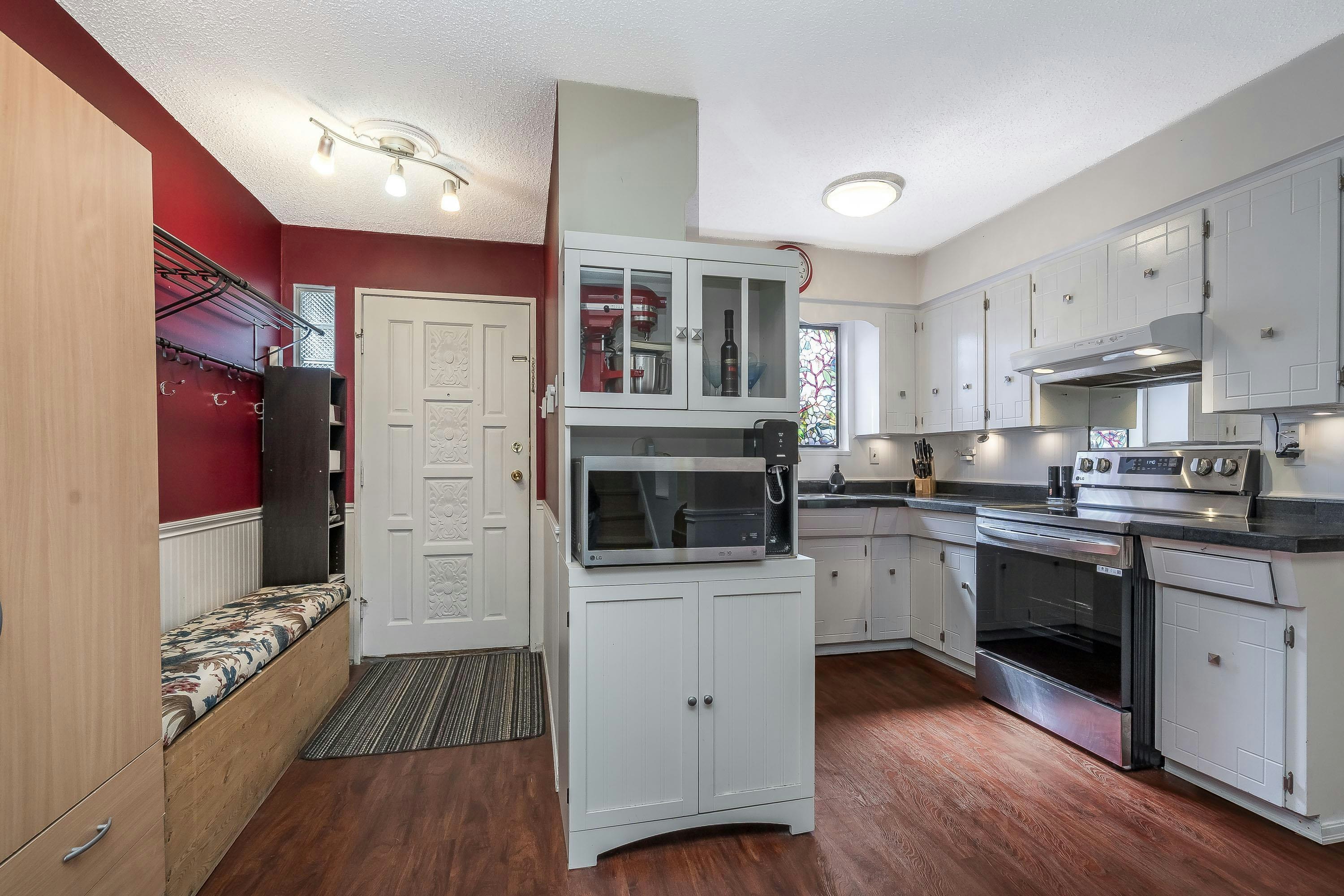 7385 129 Street - 5