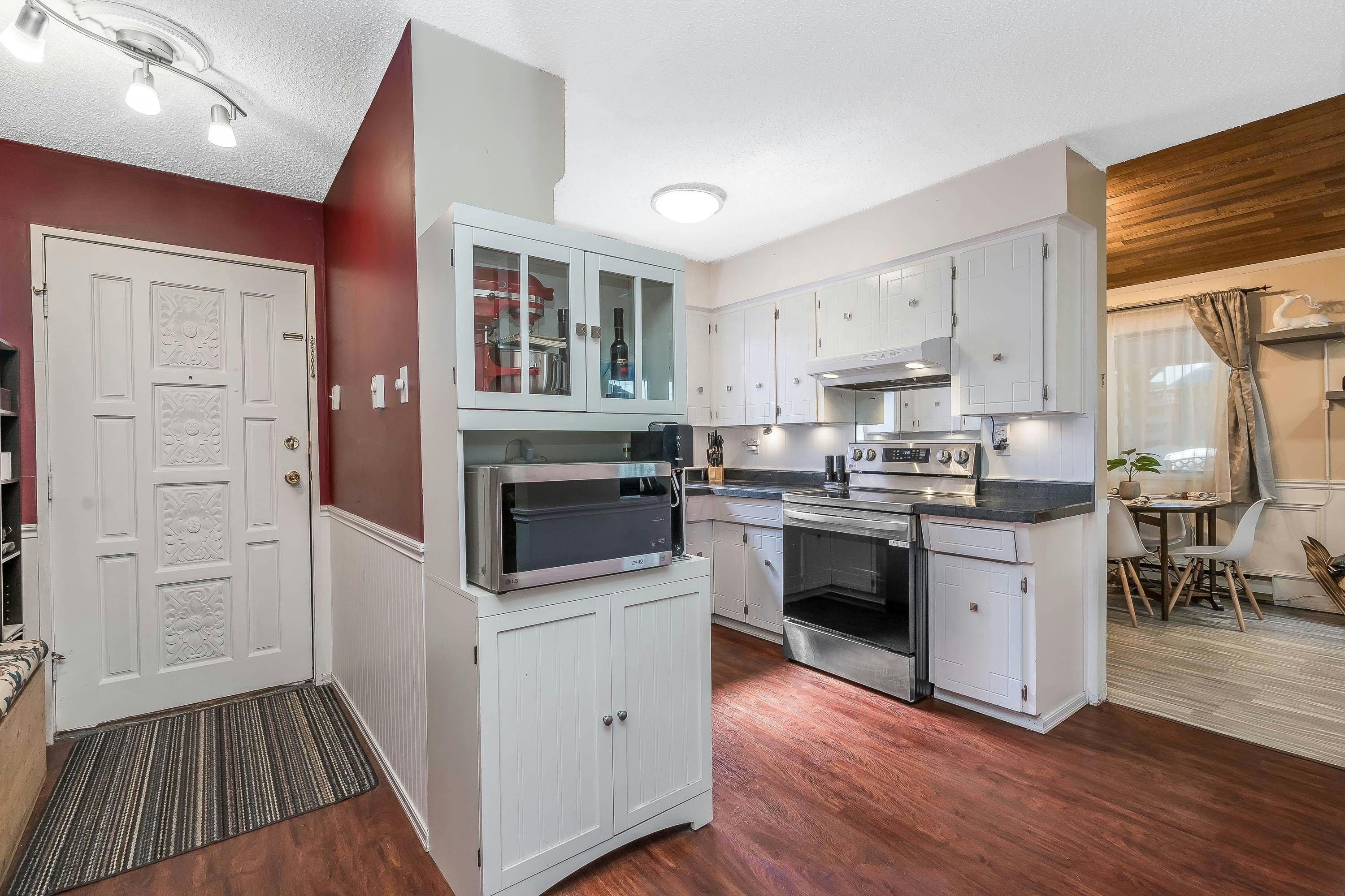 7385 129 Street, Surrey, BC, V3W 7B8 - 8