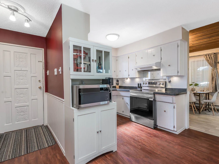 7385 129 Street, Surrey, BC, V3W 7B8 - 8