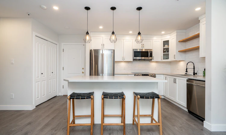 105-2968 Burlington Drive
