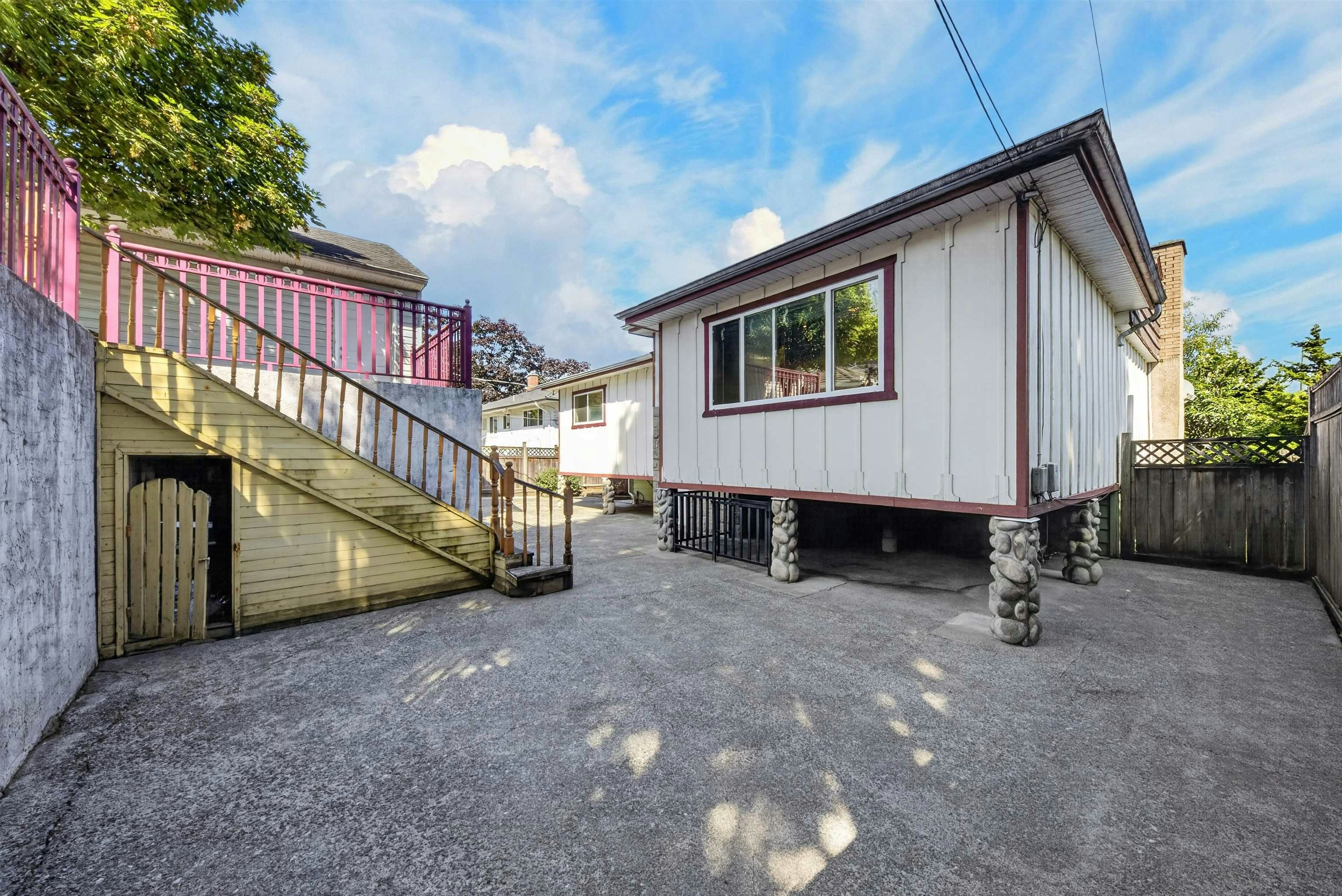 4116 Gilpin Crescent, Burnaby, BC, V5G 2K2 - 11