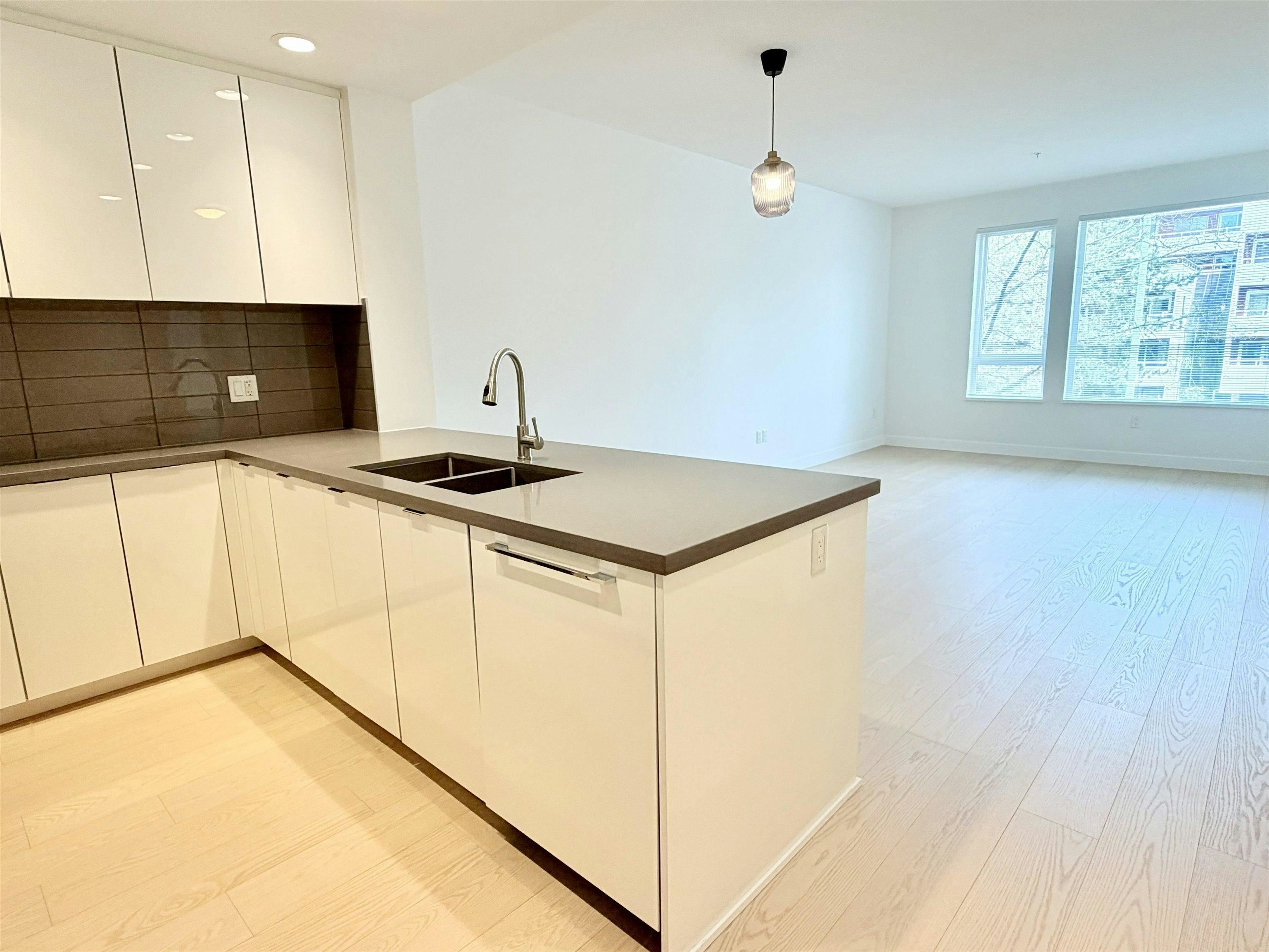 319-255 W 1st Street, North Vancouver, BC, V7M 3G8 - 2