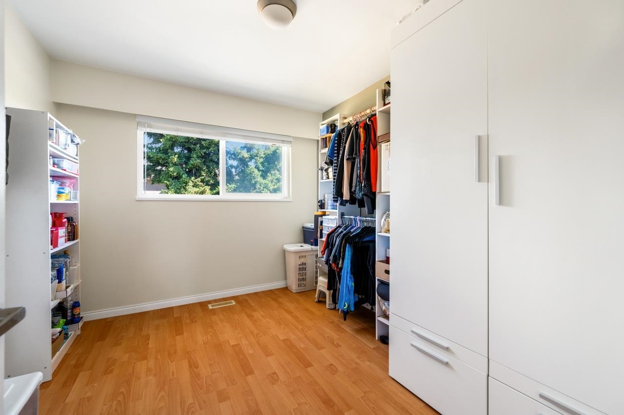 9551 Snowdon Avenue, Richmond, BC, V7A 2M2 - 17