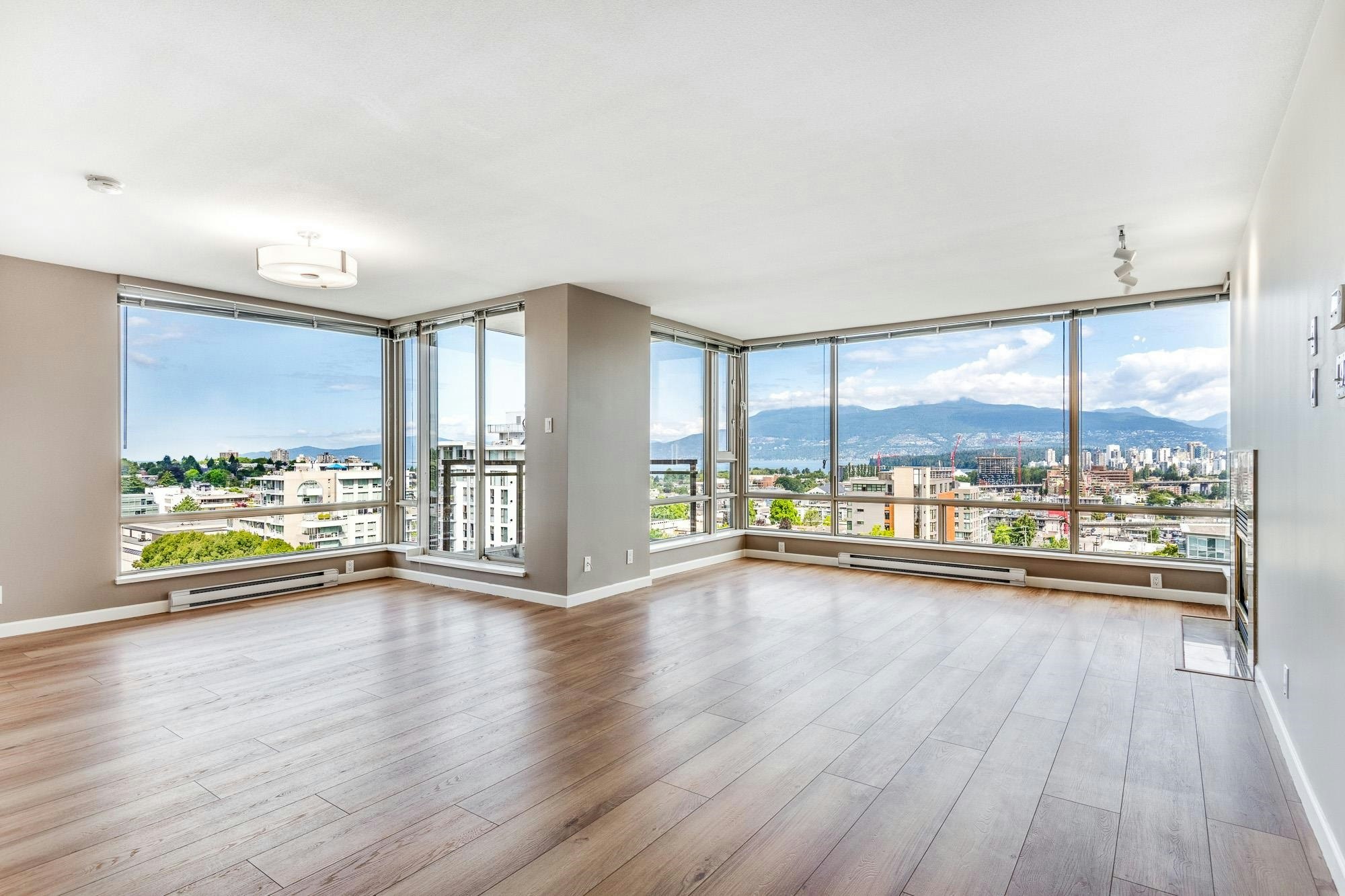 1002-1590 W 8th Avenue, Vancouver, BC, V6J 4R8