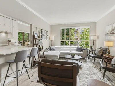 211-8560 General Currie Road - 2