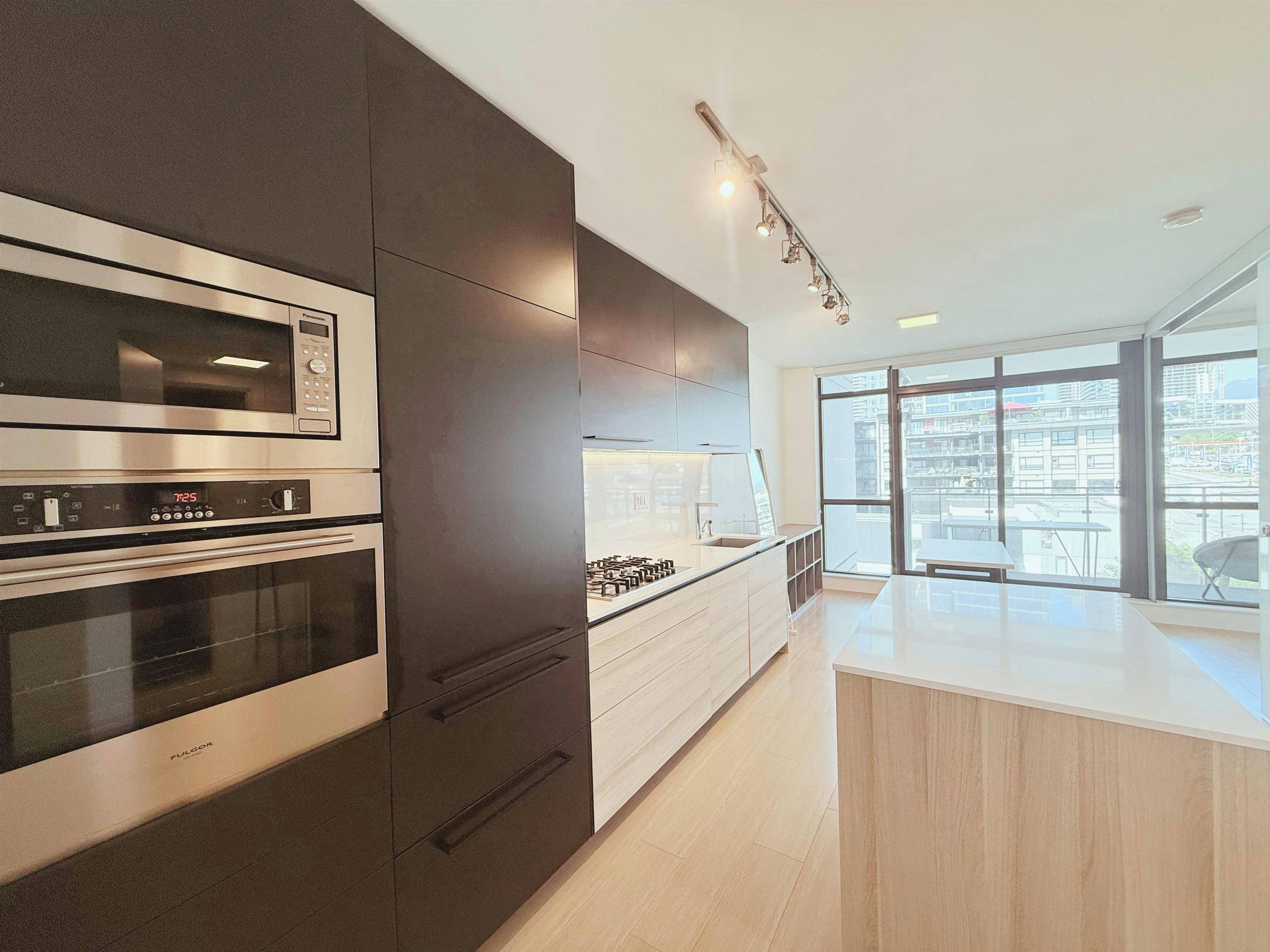 602-4488 Juneau Street, Burnaby, BC, V5C 0M4 - 6