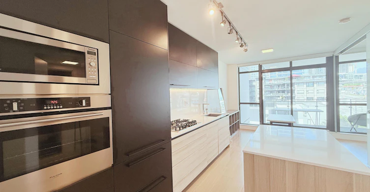 602-4488 Juneau Street, Burnaby, BC, V5C 0M4 - 6