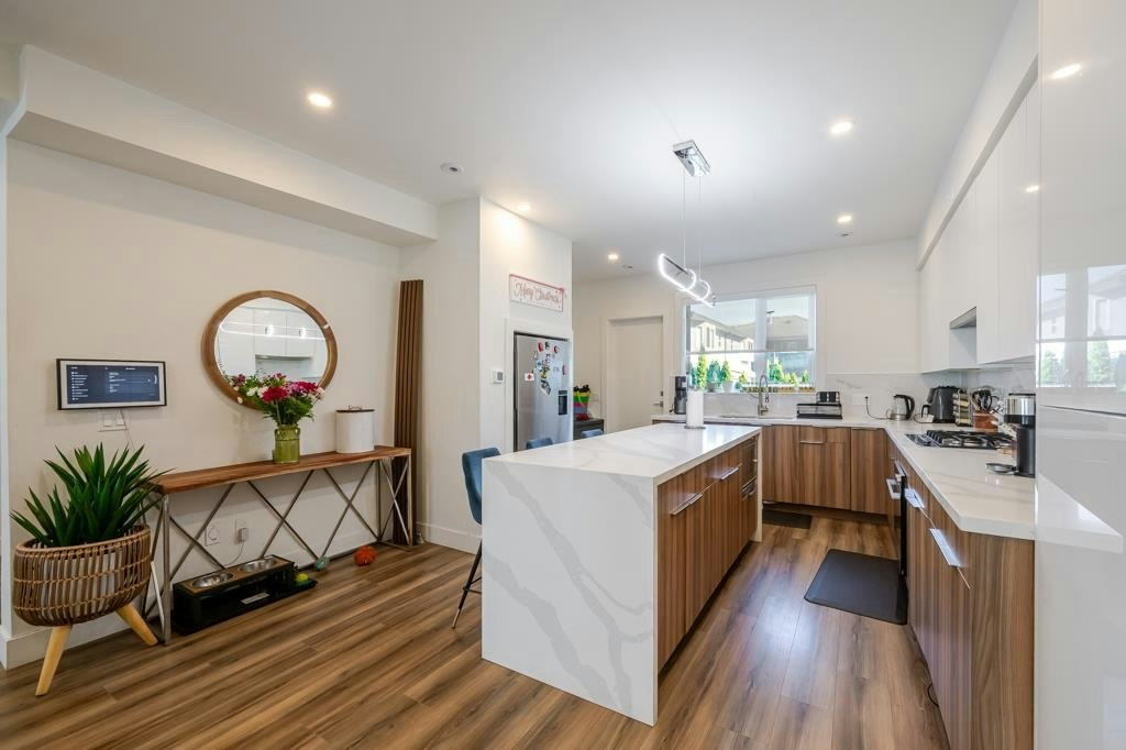 11-5858 132 Street, Surrey, BC, V3X 1N1 - 14