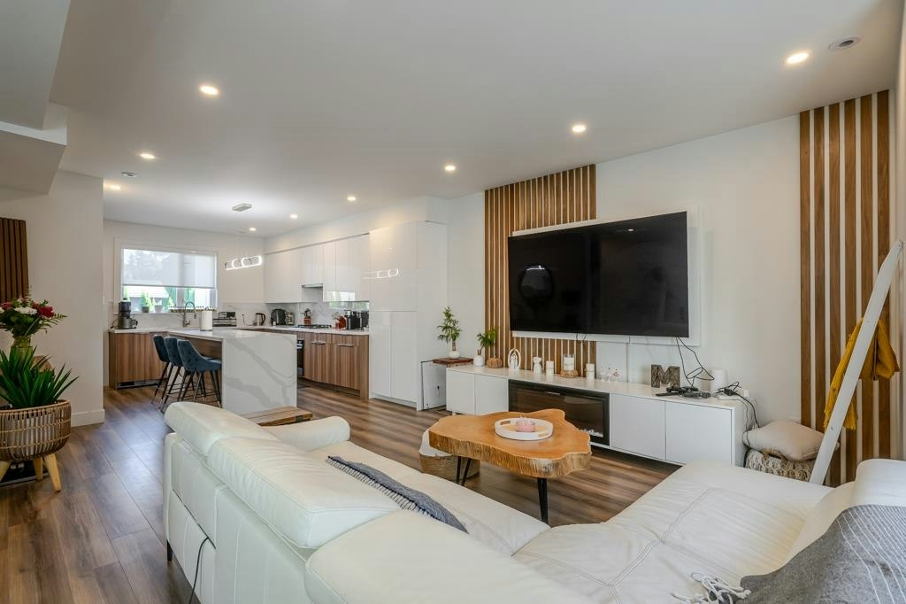 11-5858 132 Street, Surrey, BC, V3X 1N1 - 10