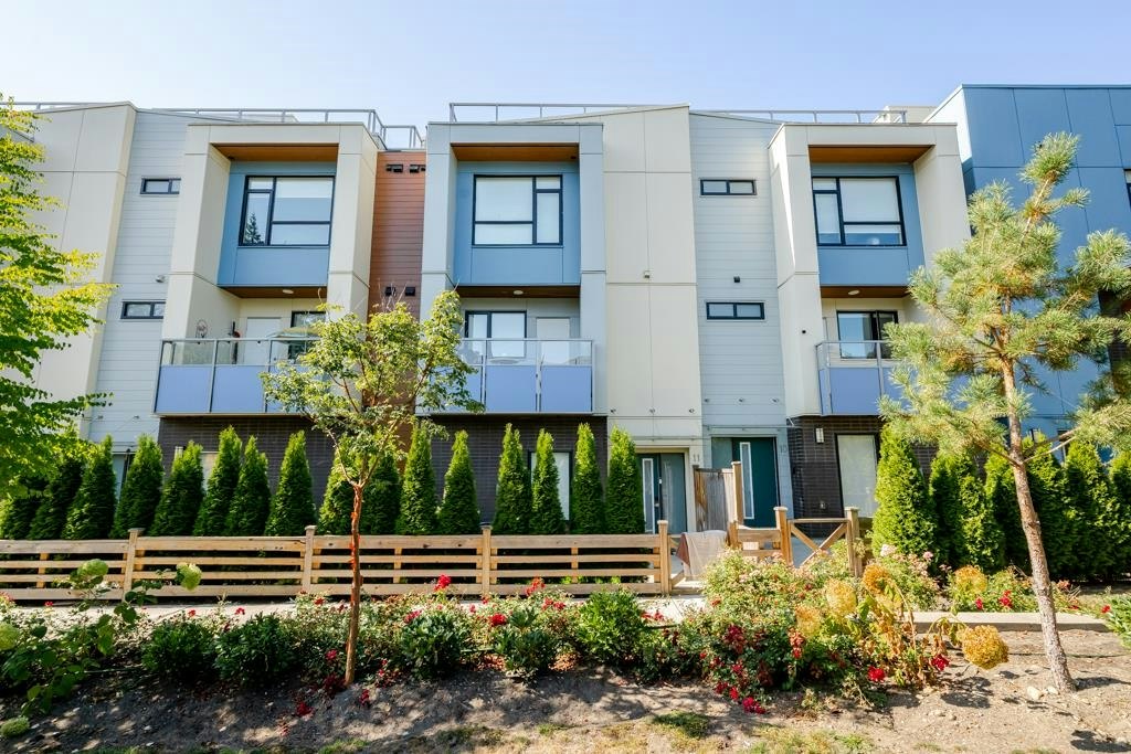 11-5858 132 Street - 3