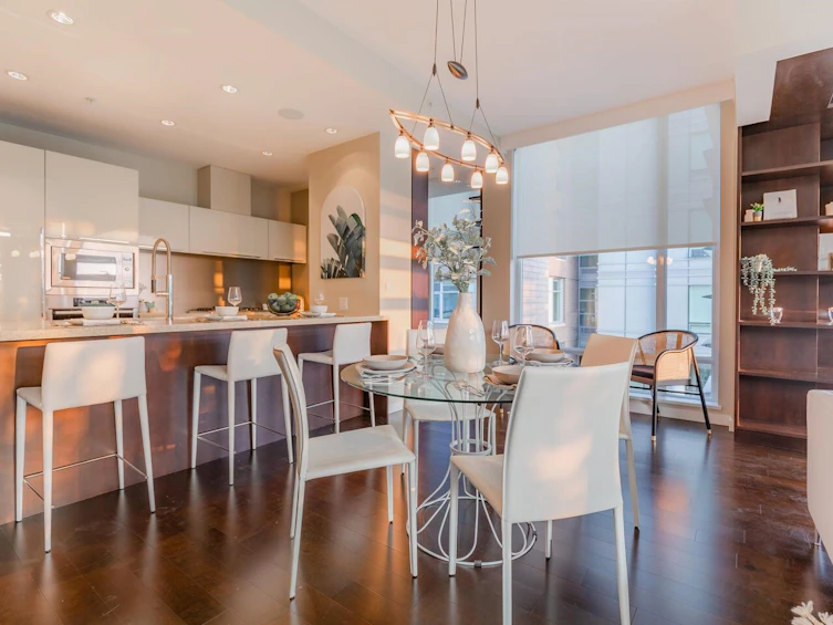 404-1616 Columbia Street, Vancouver, BC, V5Y 0B7 - 2