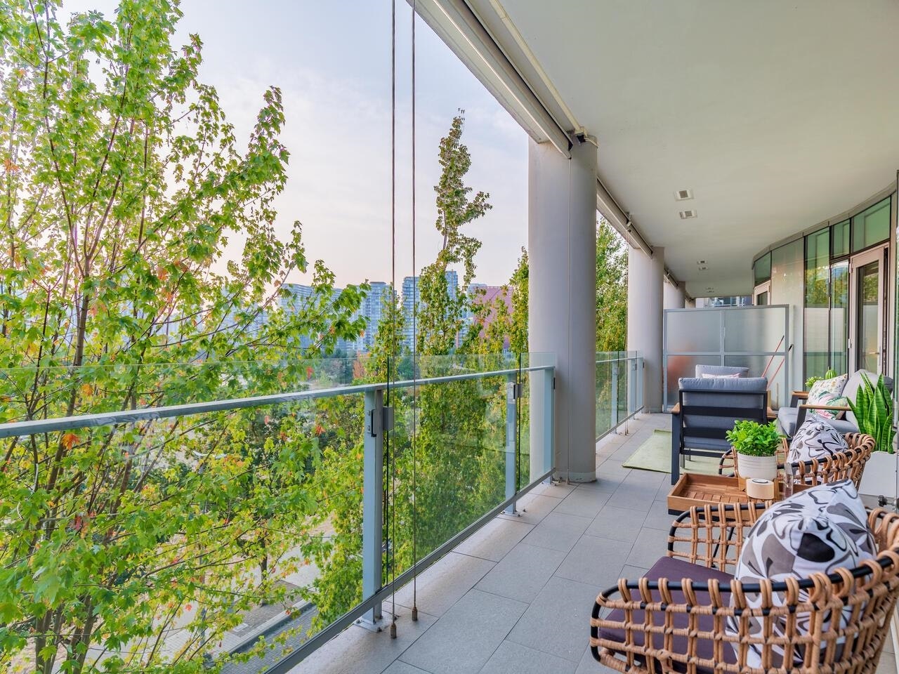 404-1616 Columbia Street, Vancouver, BC, V5Y 0B7 - 9