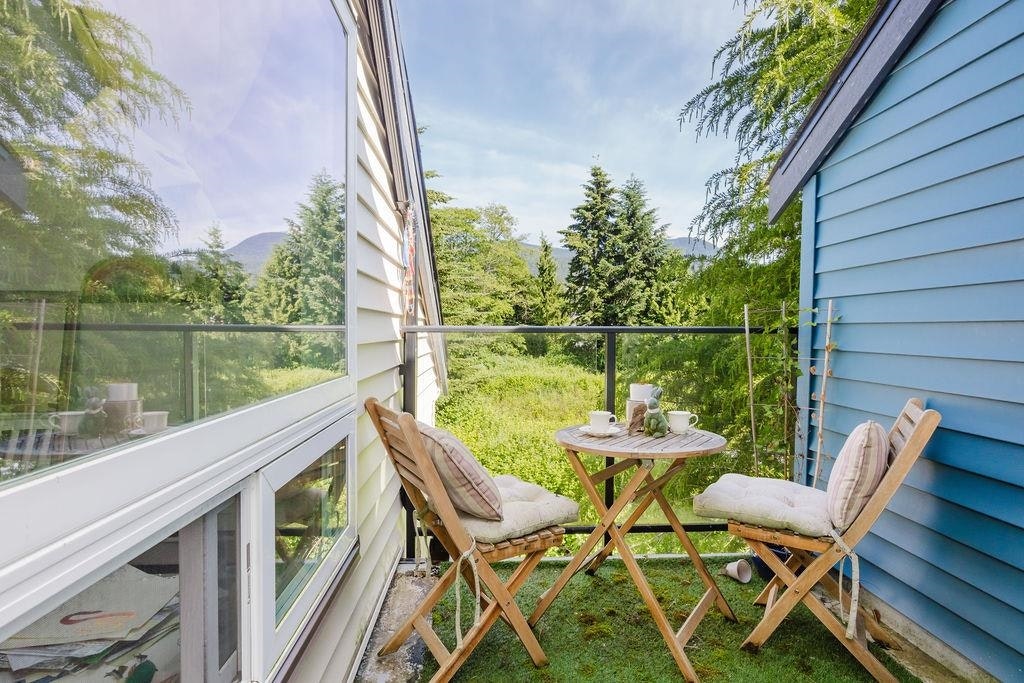 623 Farnham Road - 4