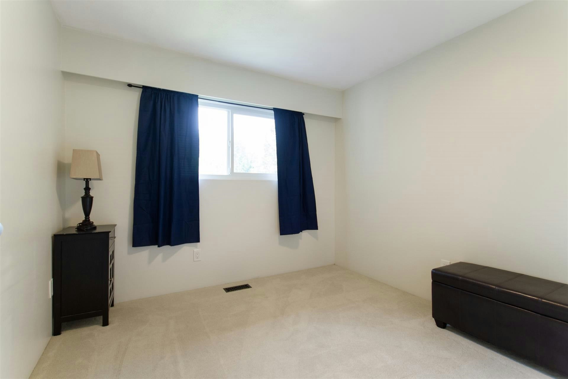 8511 111a Street, Delta, BC, V4C 7C9 - 9