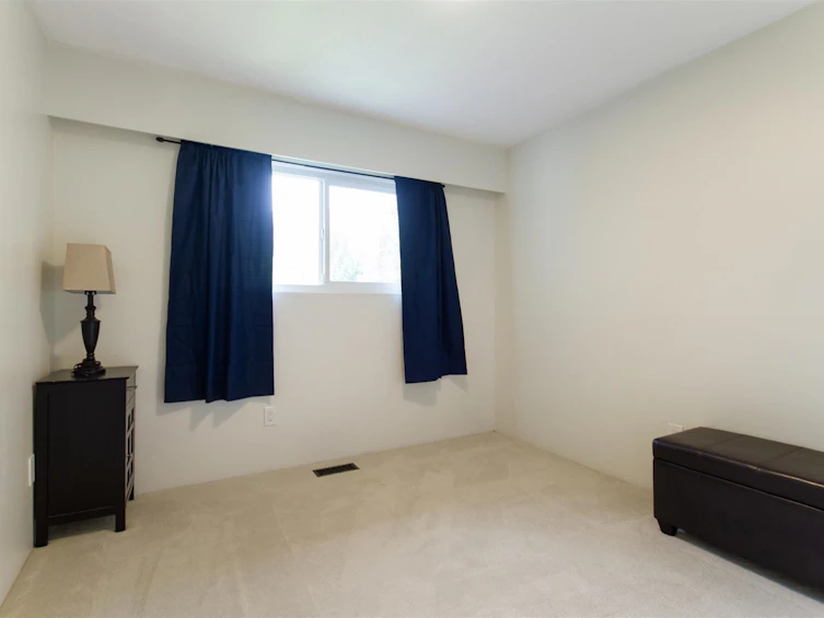 8511 111a Street, Delta, BC, V4C 7C9 - 9
