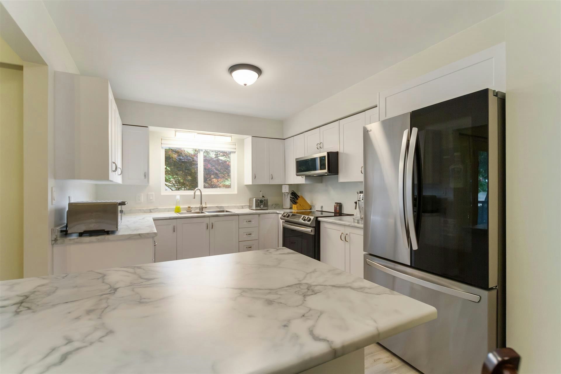 8511 111a Street, Delta, BC, V4C 7C9 - 8