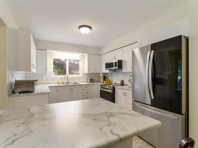 8511 111a Street, Delta, BC, V4C 7C9 - 8