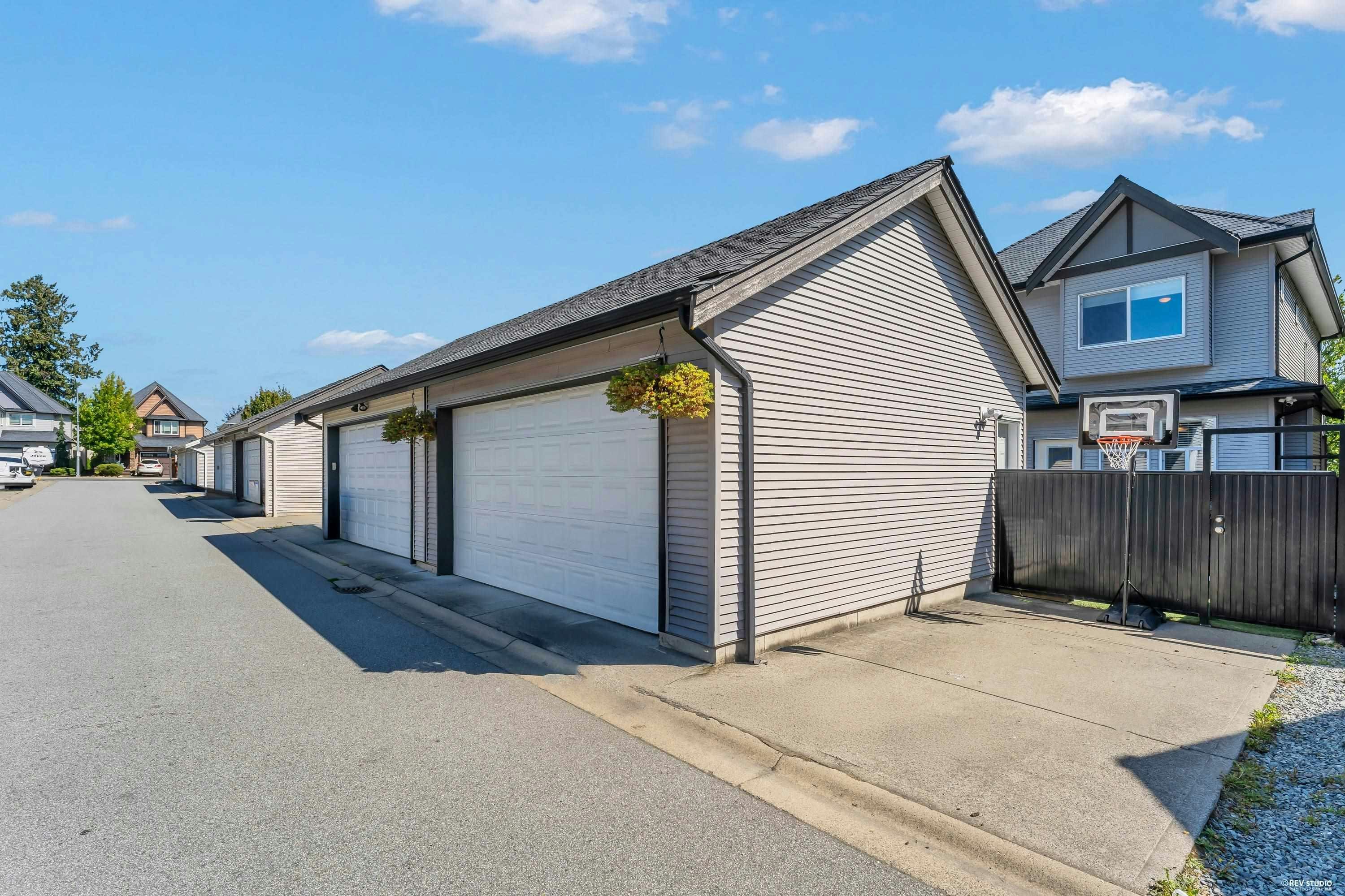 7701 211a Street, Langley, BC, V2Y 0K7 - 33