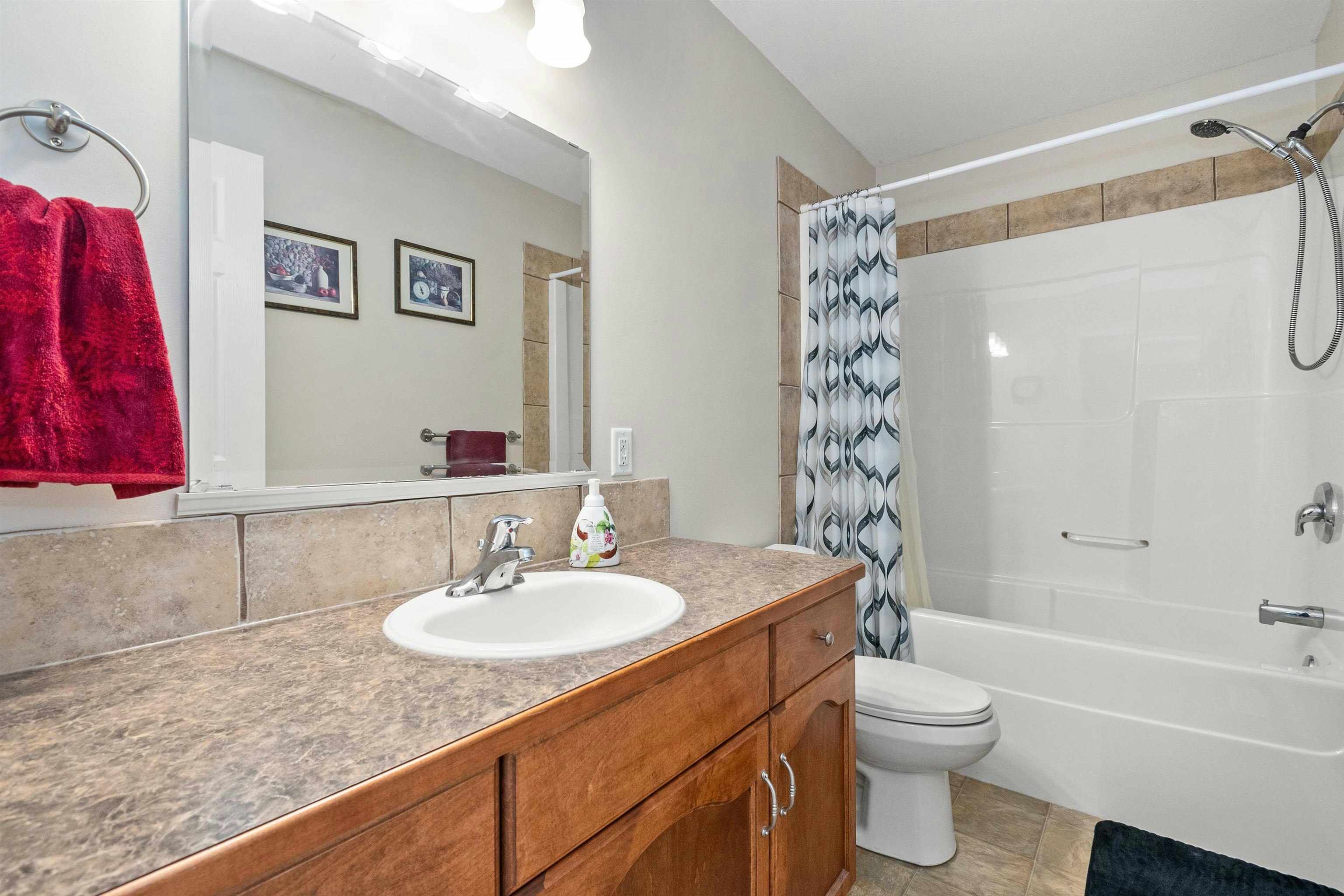 66022 Park Avenue, Hope, BC, V0X 1L1 - 16