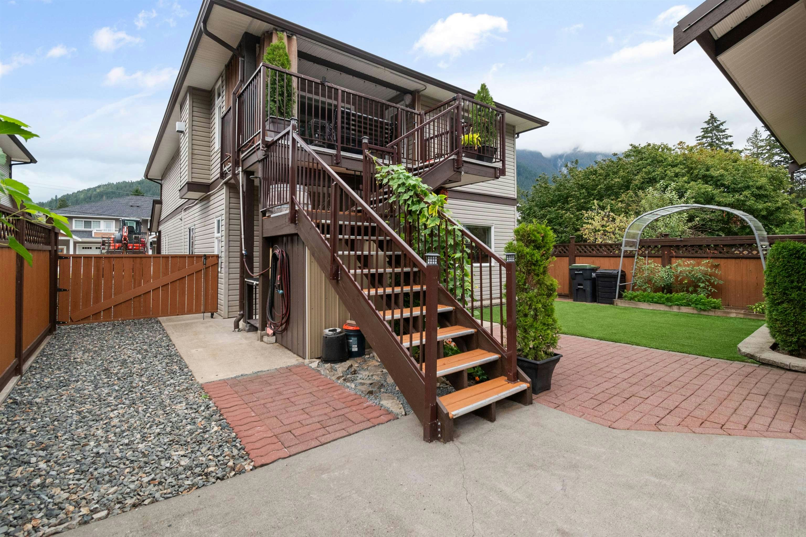 66022 Park Avenue, Hope, BC, V0X 1L1 - 37