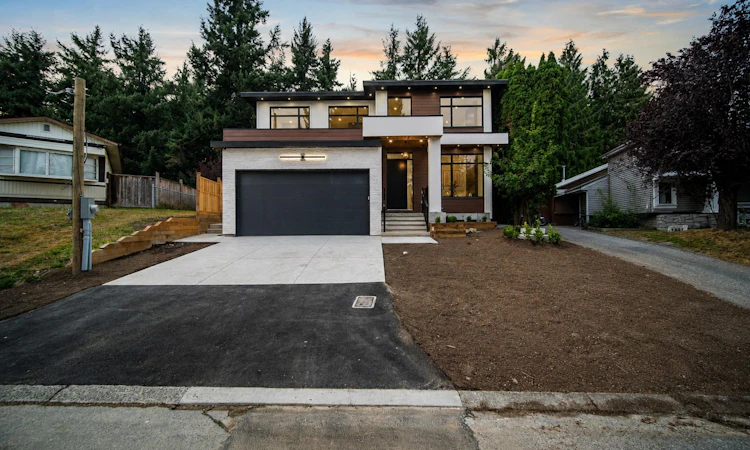 2219 Crystal Court