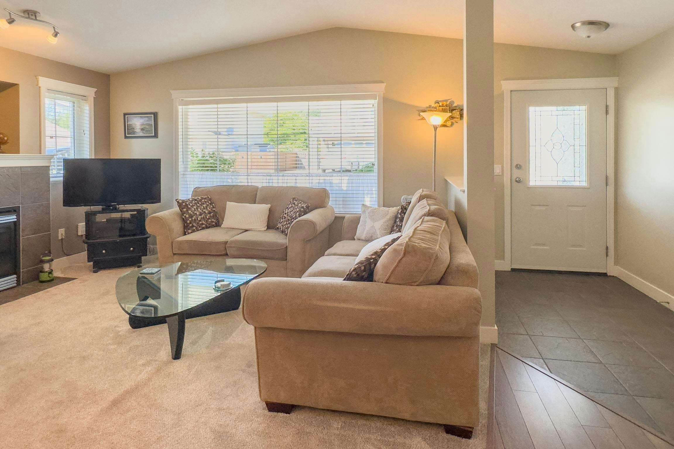 5692 Louise Way - 2