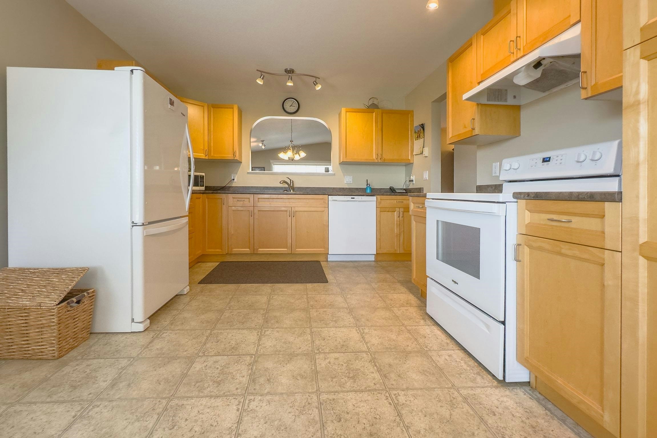 5692 Louise Way, Sechelt, BC, V7Z 0N5 - 9