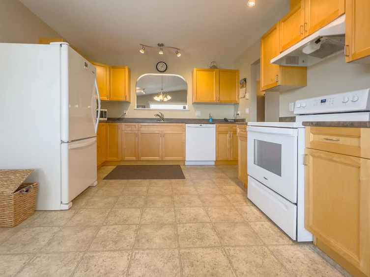 5692 Louise Way, Sechelt, BC, V7Z 0N5 - 9