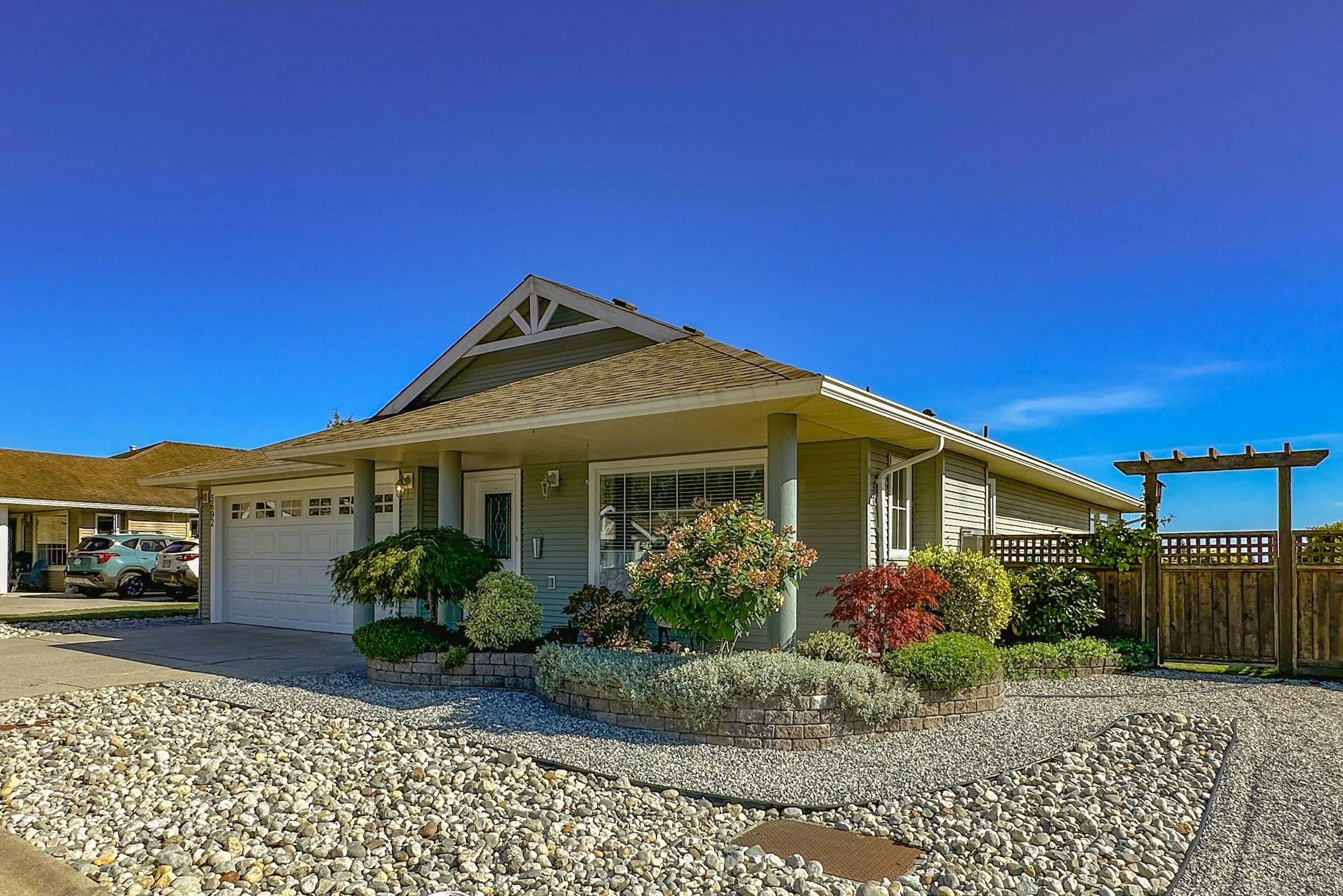 5692 Louise Way, Sechelt, BC, V7Z 0N5