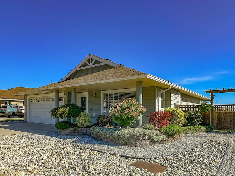 5692 Louise Way, Sechelt, BC, V7Z 0N5