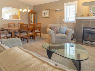 5692 Louise Way - 3