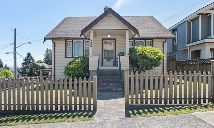 454 Elmer Street