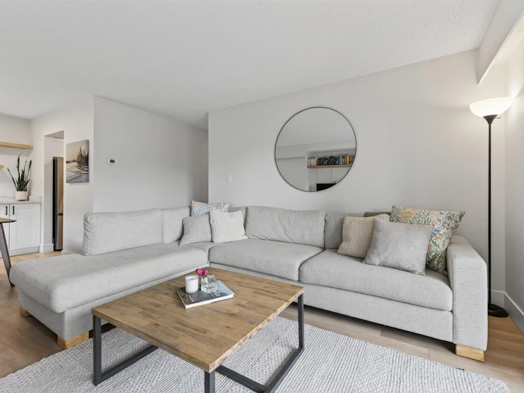 111-1011 Fourth Avenue, New Westminster, BC, V3M 1T3 - 2