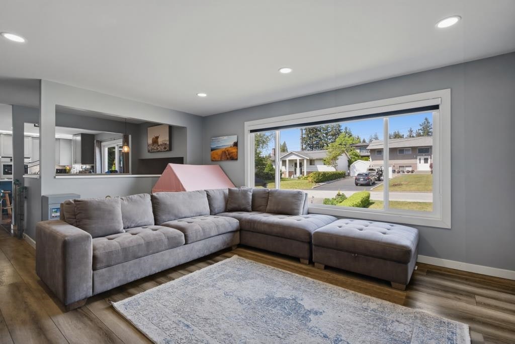 2416 Tolmie Avenue, Coquitlam, BC, V3K 3E7 - 12