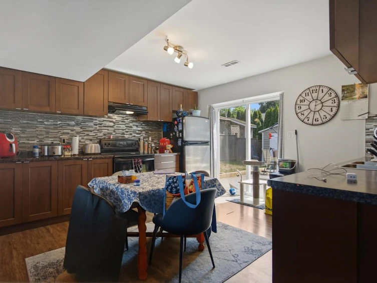 2416 Tolmie Avenue, Coquitlam, BC, V3K 3E7 - 34