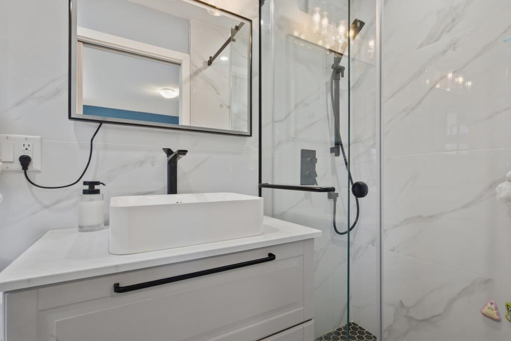 2416 Tolmie Avenue, Coquitlam, BC, V3K 3E7 - 24