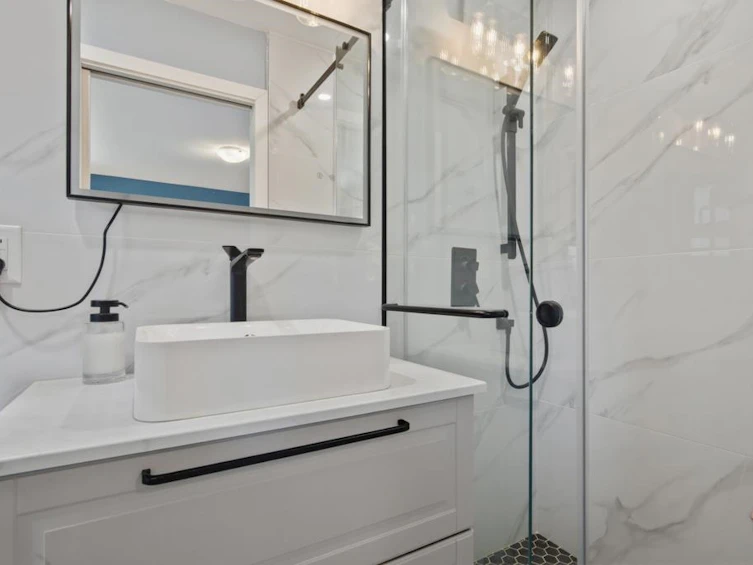 2416 Tolmie Avenue, Coquitlam, BC, V3K 3E7 - 24