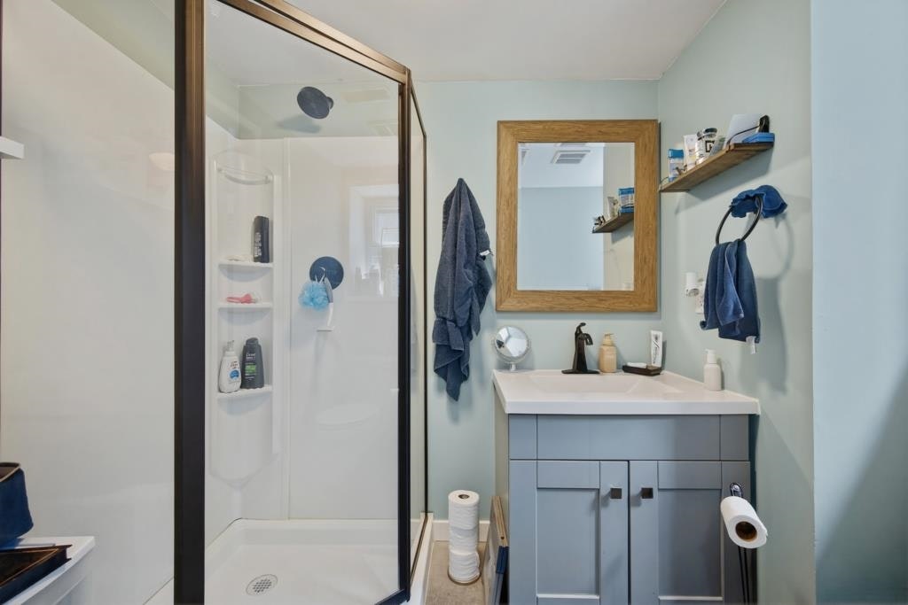 2416 Tolmie Avenue, Coquitlam, BC, V3K 3E7 - 37